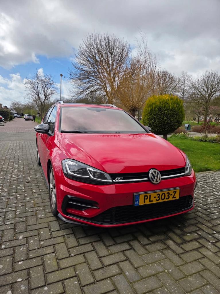 Volkswagen Golf 7.5 Variant 1.6 TDI R-Line Facelift, Voorwielaandrijving, 4 cilinders, Origineel Nederlands, Particulier