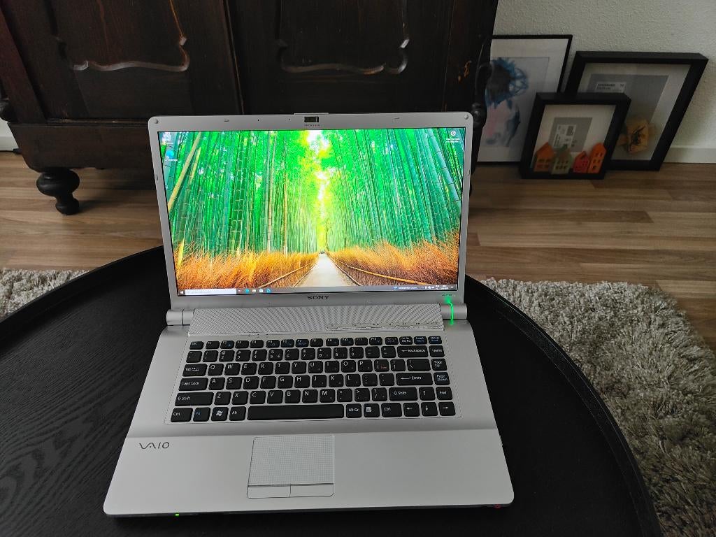 LAPTOP 16,4 inch SONY VAIO Windows 10 pro  64 bits SSD 250GB, Ophalen, Met videokaart, 2 tot 3 Ghz, Qwerty