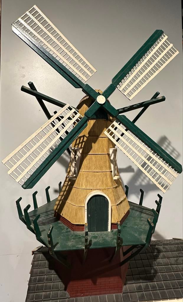 Mooie handgemaakte miniatuur molen met interieur, Ophalen, Gebruikt