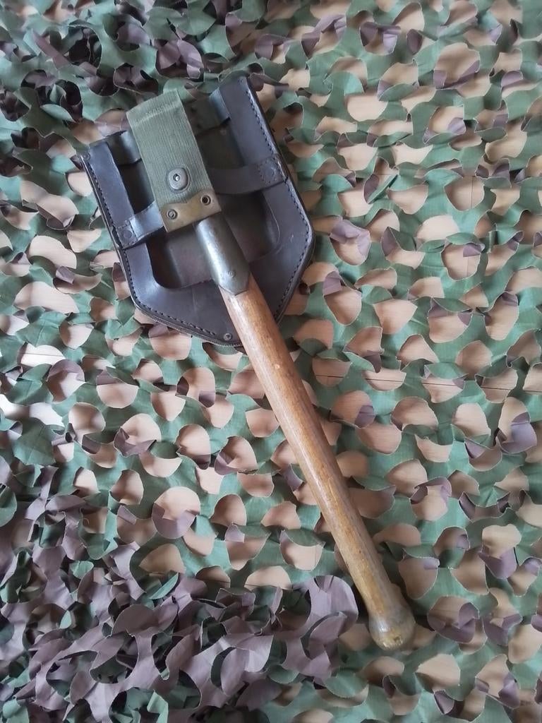 Oude goedwerkende pioniers schep in org foedraal., Verzamelen, Ophalen of Verzenden, Landmacht, Nederland