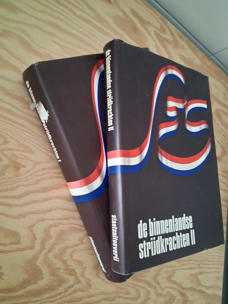 Boeken - De Binnenlandse Strijdkrachten I & II (set), Boeken, Ophalen of Verzenden, Tweede Wereldoorlog, Gelezen