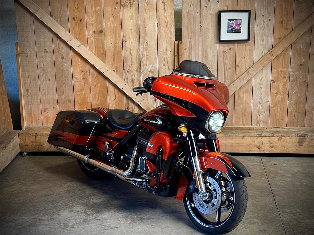 Harley-Davidson Cvo STREETGLIDE / 1868 / 114CI / FLHXSE / 20 - foto 2