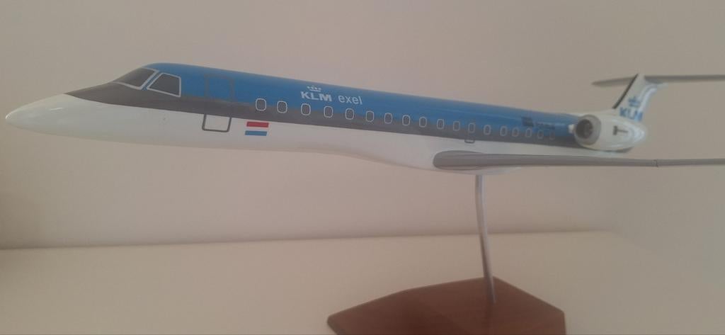 KLM Exel Embraer 145 schaal 1/72, Ophalen of Verzenden, Gebruikt, Schaalmodel