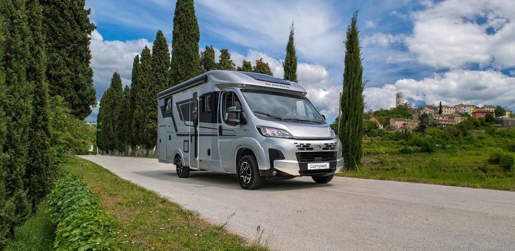 Adria Compact 60 Years edition ALL INCLUSIVE, Caravans en Kamperen, Verhuur