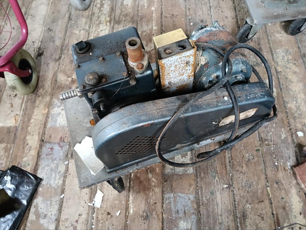 Vacuüm pomp, Ophalen of Verzenden