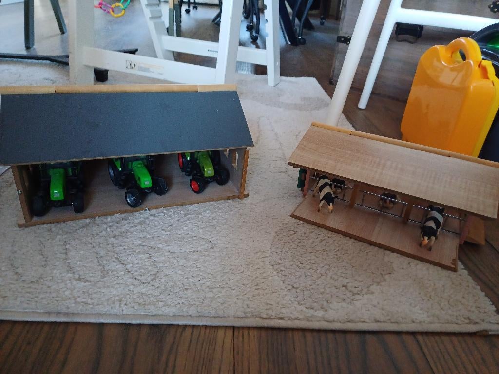 Kids globe schuur en stal, Kinderen en Baby's, Speelgoed | Houten speelgoed, Ophalen, Zo goed als nieuw