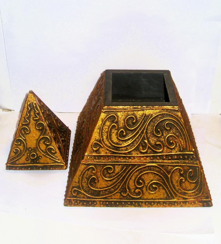 Decoratieve Pyramide / opbergdoosje piramide / 3 delig, Ophalen of Verzenden, Zo goed als nieuw