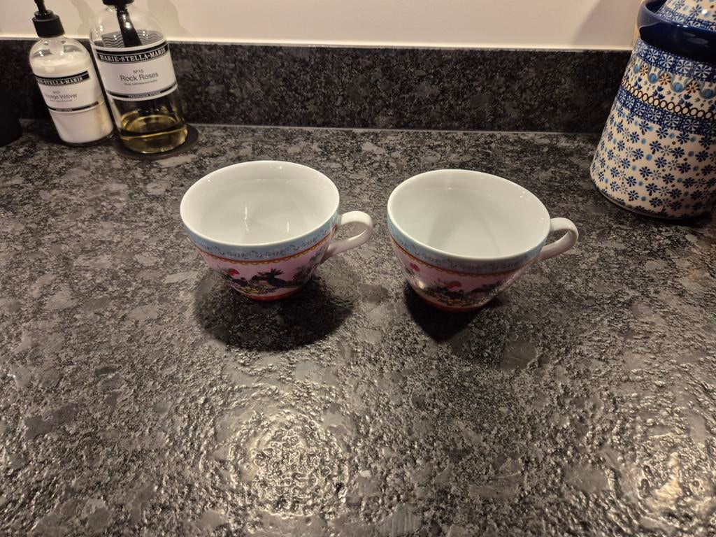 Albert Heijn grote mokken met vogel erop 2 stuks, Huis en Inrichting, Ophalen of Verzenden, Zo goed als nieuw, Overige stijlen