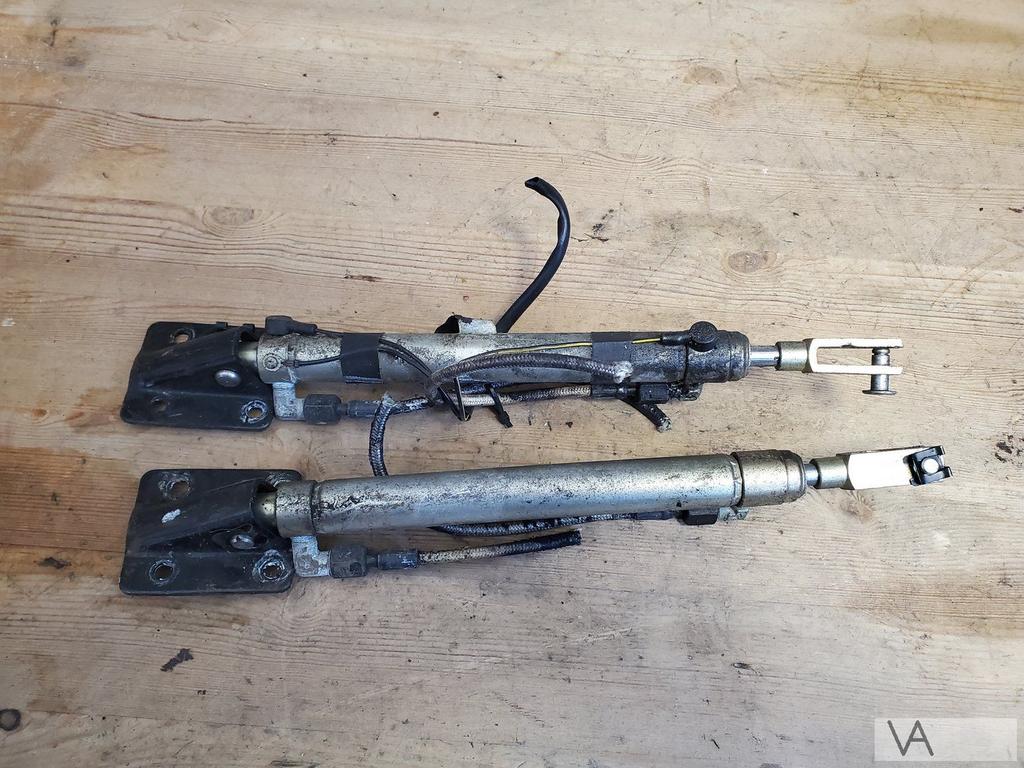 Peugeot 306 cabrio hydraulische cilinder cabriodak €50 /st, Auto-onderdelen, Carrosserie en Plaatwerk, Ophalen of Verzenden, Gebruikt