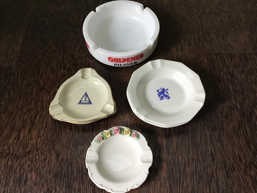 6 asbakken o.a. Gulpener - Regout - Barok, Ophalen of Verzenden