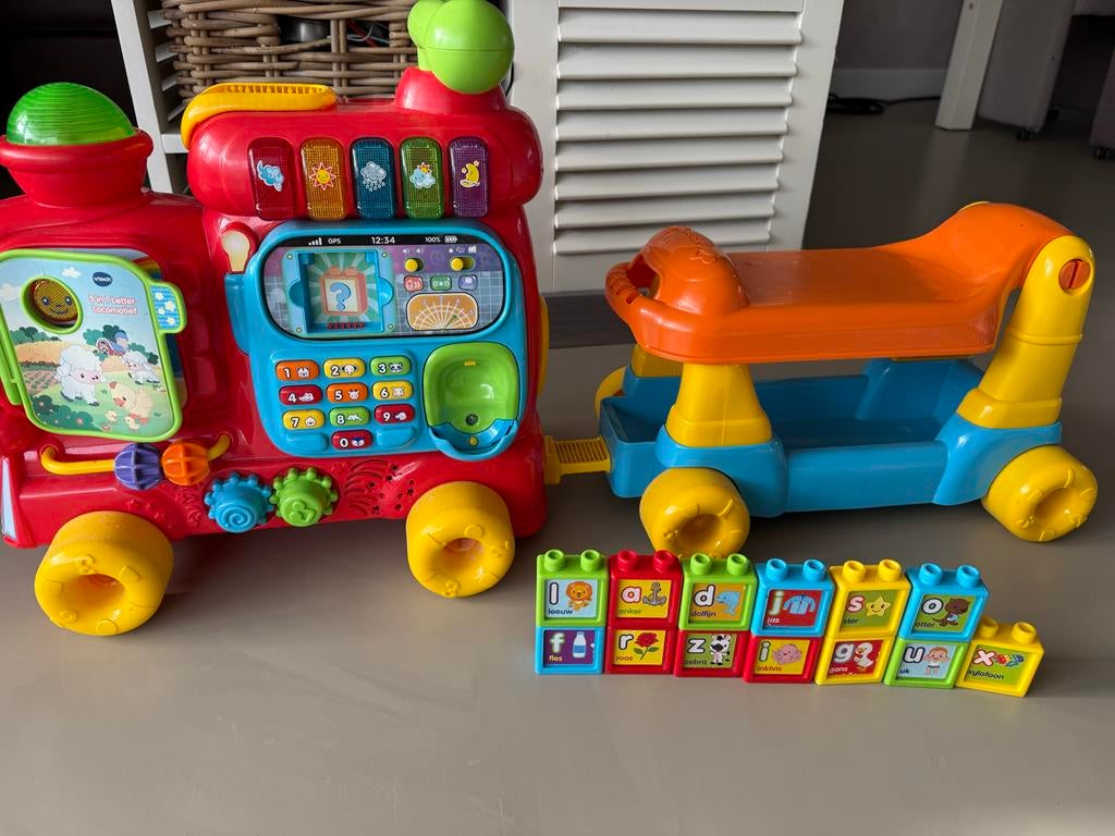 Vtech Leertrein Compleet, Kinderen en Baby's, Speelgoed | Babyspeelgoed, Zo goed als nieuw, Auto, Met licht, Ophalen of Verzenden