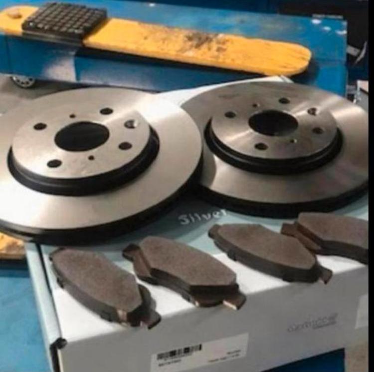 Citroen c1 NIEUWE remschijven met remblokken incl. montage!, Nieuw, Ophalen of Verzenden, Aygo, C1