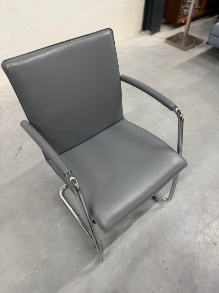 Nieuw Leolux Freyr Eetkamerstoel grijs leer design stoel, Huis en Inrichting, Stoelen, Leolux, Nieuw, Leer, Ophalen of Verzenden