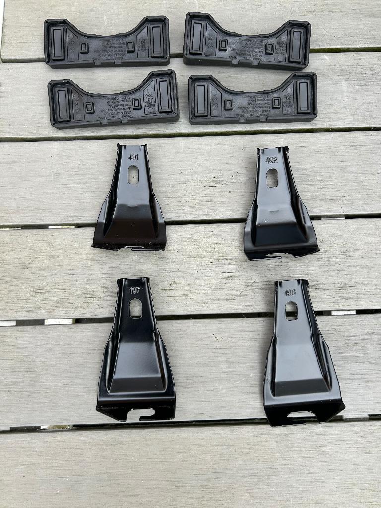 Thule 145282 voetenkit VW Arteon SB, Auto diversen, Dakdragers, Ophalen, Zo goed als nieuw