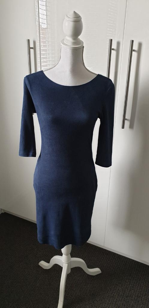 Blauwe jurk - maat S - suède look - nieuwstaat, Kleding | Dames, Jurken, Zo goed als nieuw, Maat 36 (S), Blauw, Boven de knie