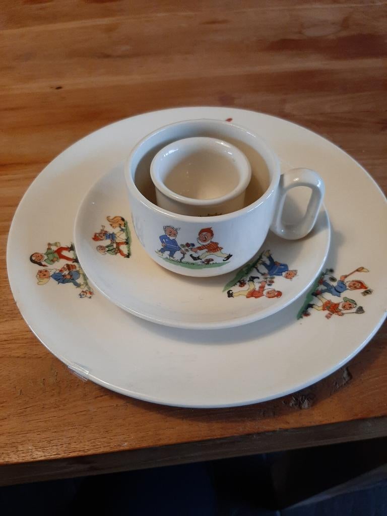 Oud Kinder Serviesje - Bord, Kop, Schotel, Eierdop, Antiek en Kunst, Ophalen of Verzenden