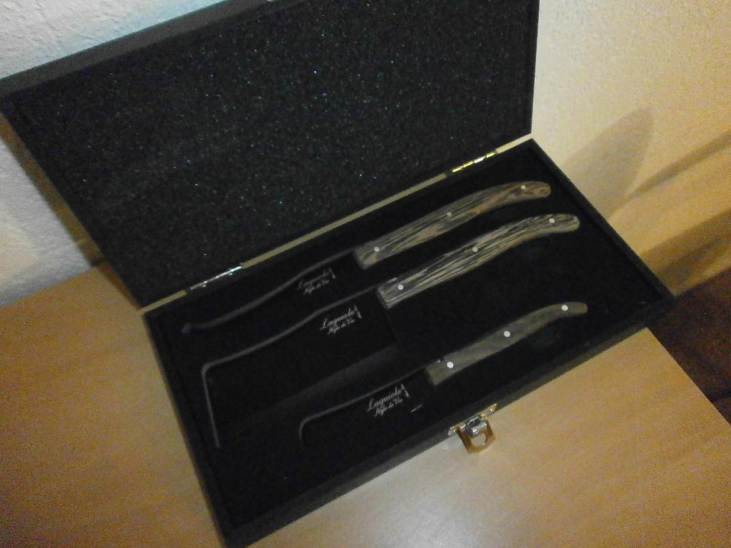 Nieuwe Messenset  Kaas in luxe kistje Laguiole Style de Vie, Ophalen of Verzenden, Nieuw, Rvs of Chroom, Bestekset