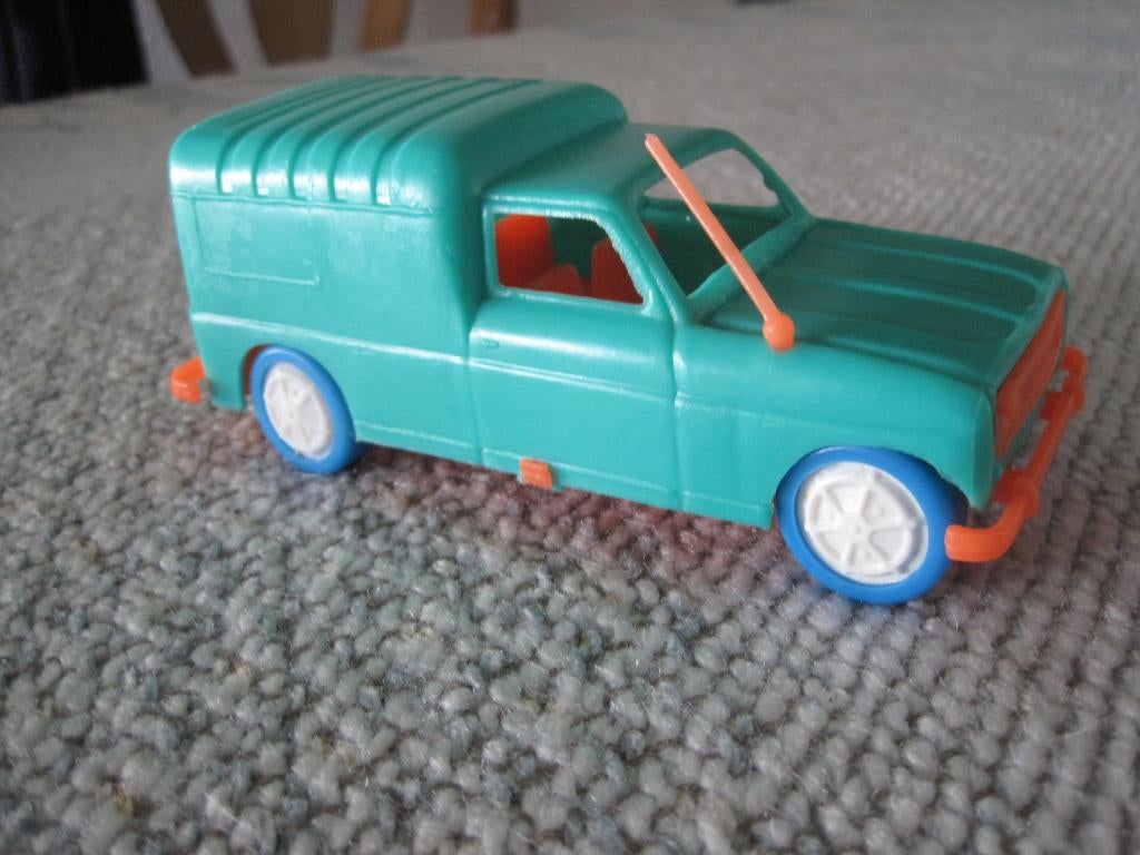 Renault 4 F6 bestelwagen R4 4F Spaans speelgoed merk VAM, Ophalen of Verzenden, Zo goed als nieuw, Auto, Overige merken