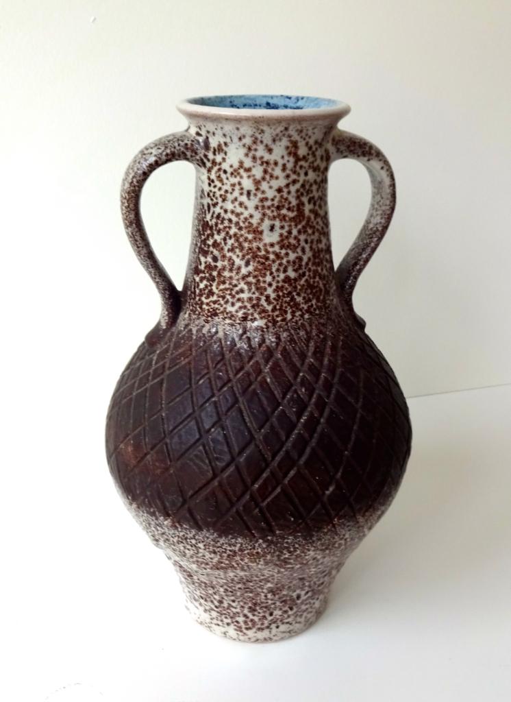 Keramiek grote vaas twee oren bruin en beigeJasba 1187-g, Ophalen of Verzenden