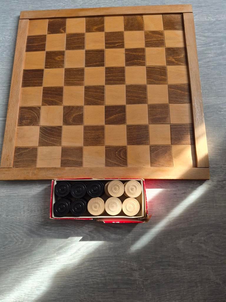 Oud dambord met schijvenVaste prijs€15euro, Verzenden