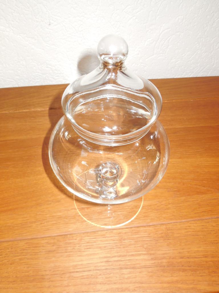 Glazen bonbonschaaltje op voet, Ophalen, Schaal, Rond, Glas