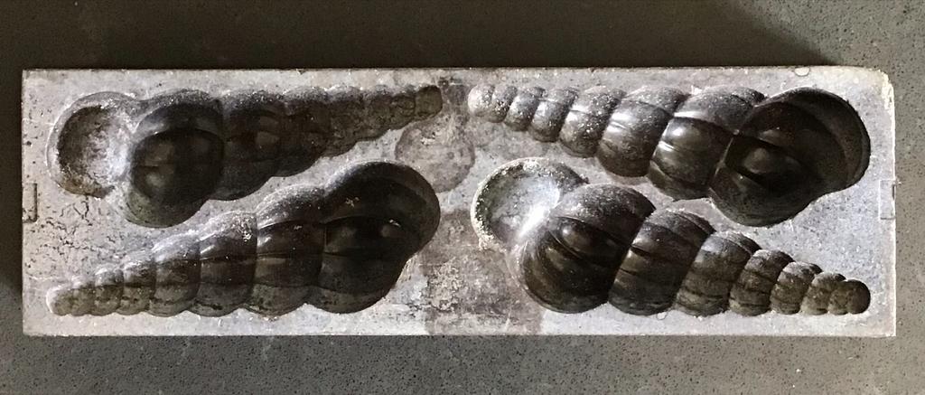 Oude Bakelieten Chocolade Vorm  - schelp -, Hobby en Vrije tijd, Knutselen, Gebruikt, Gereedschap of Toebehoren, Ophalen of Verzenden