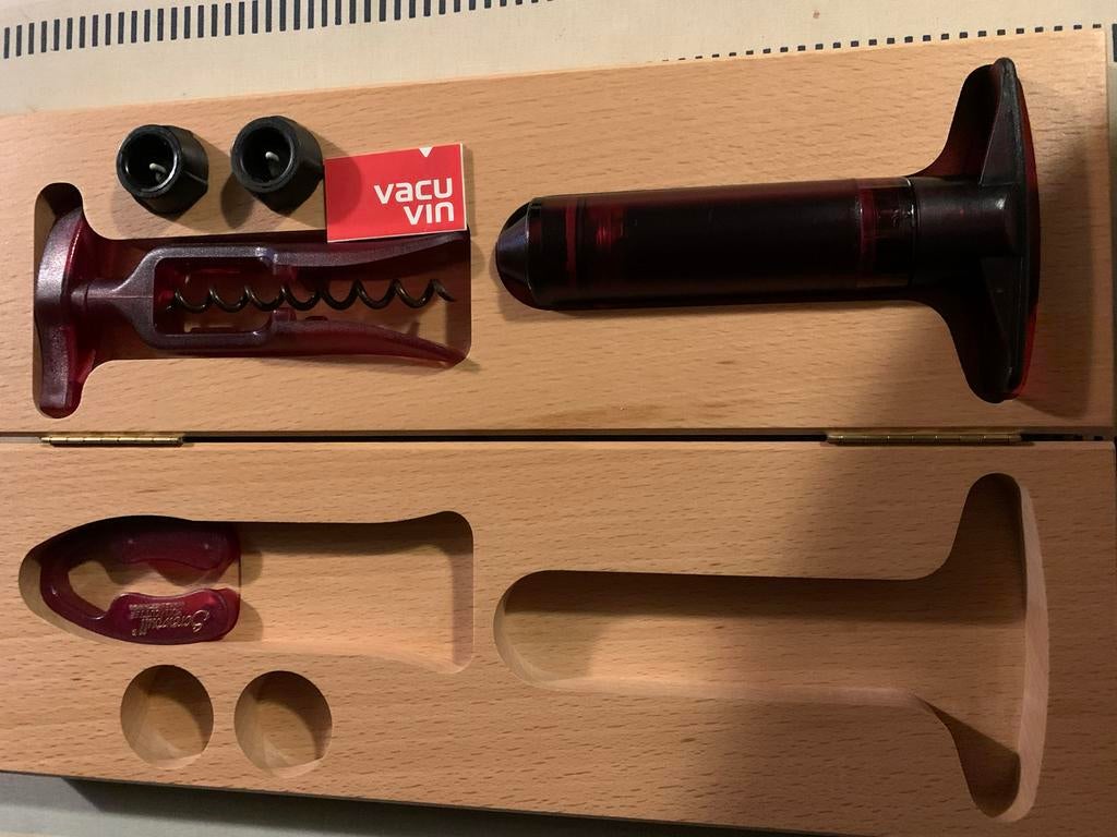 Vacu Vin Wijnset: Kurkentrekker & Afsluitdoppen, Huis en Inrichting, Keuken | Keukenbenodigdheden, Ophalen of Verzenden, Zo goed als nieuw
