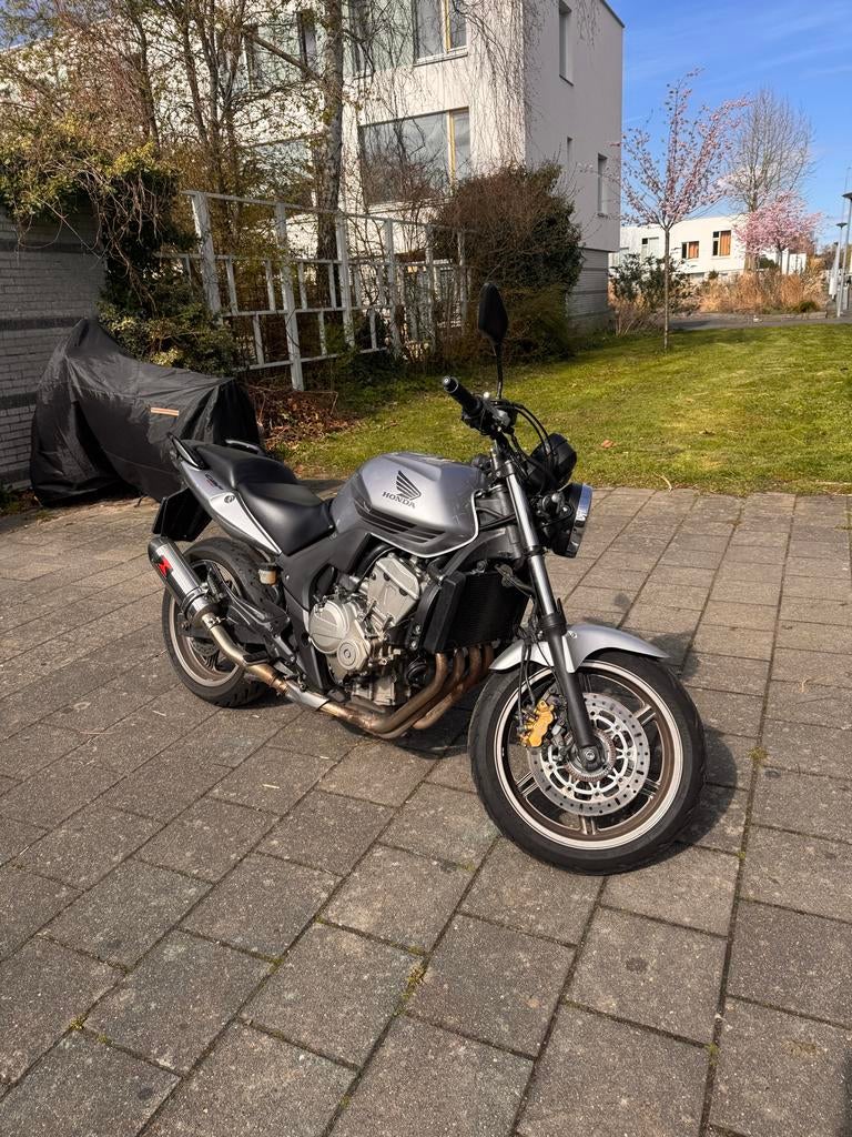 Honda CBF600NA (A2 maar vol vermogen), 4 cilinders, Sportuitlaat, Particulier, Minimaal motorrijbewijs A2