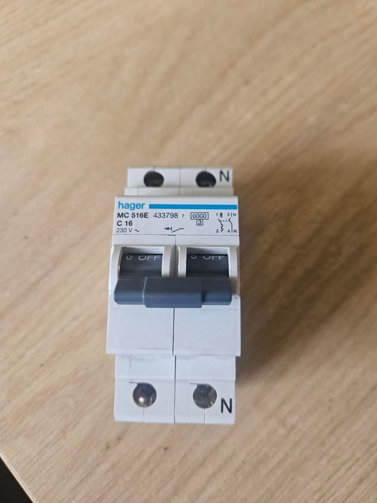 Hager C16 Automaat - MC 516E, Ophalen of Verzenden, Gebruikt, Schakelaar