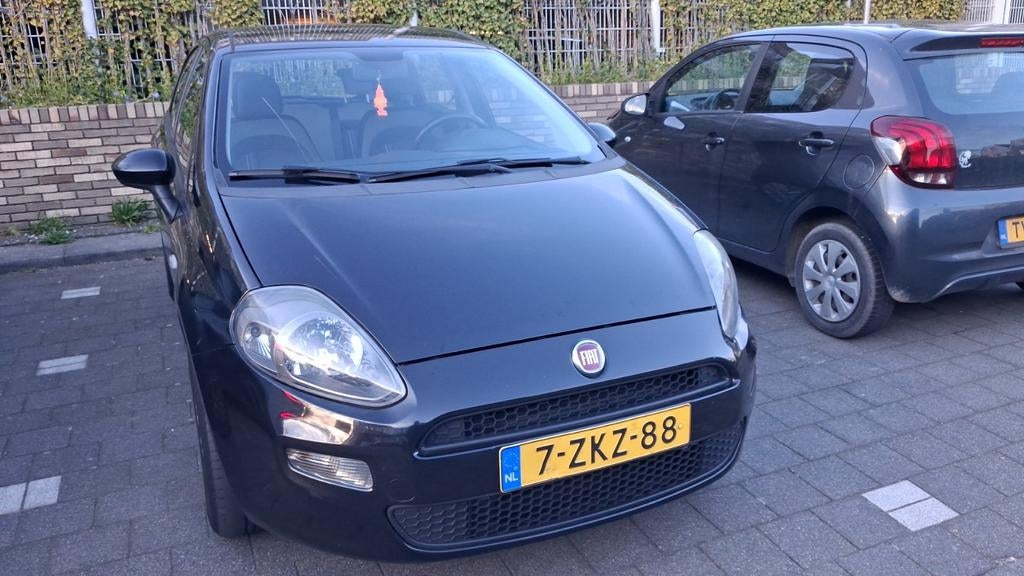 Fiat Punto 1.2 5DR 2013 Zwart APK AIRCO, Auto's, Stof, 40 €/maand, 4 cilinders, 400 kg