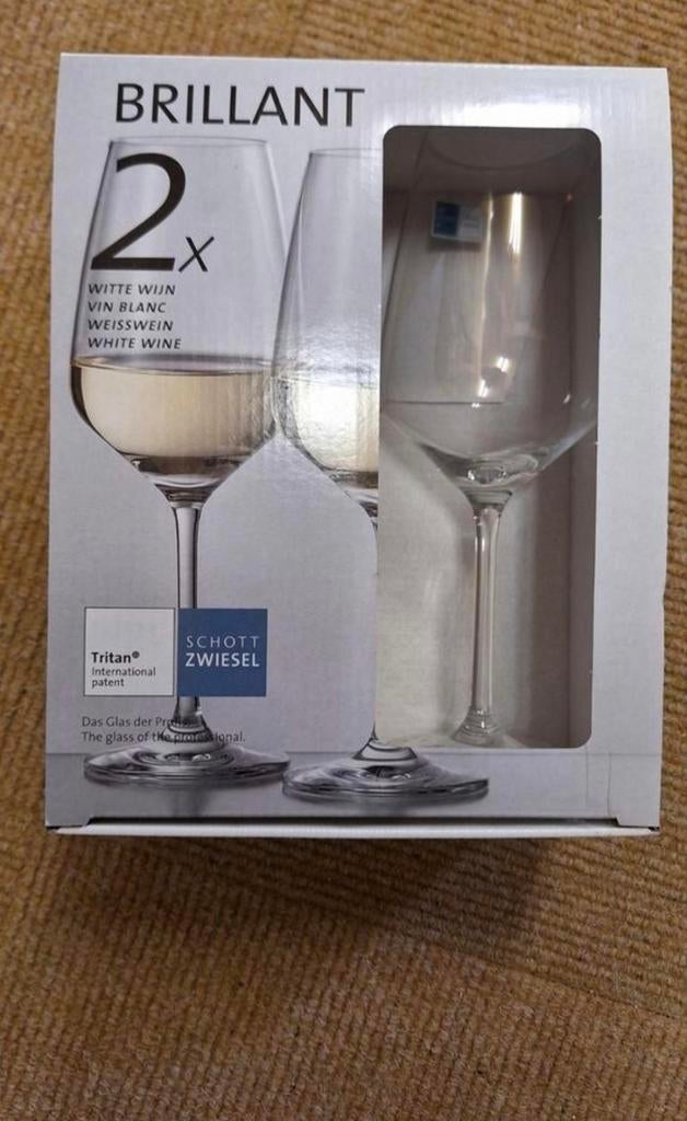 Wijn glazen rood en wit en bier glazen. Allen nieuw
Schott, Ophalen of Verzenden, Nieuw, Overige typen