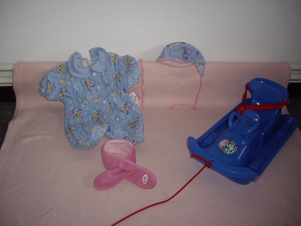 baby born slee met skipak, Ophalen, Zo goed als nieuw, Babypop