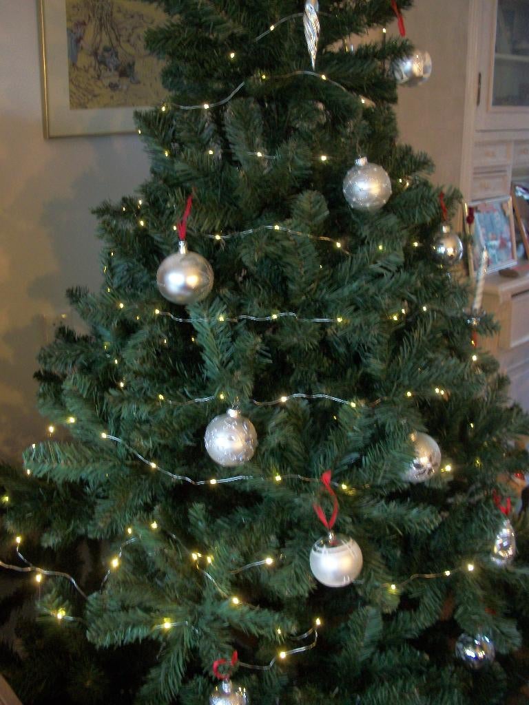 Piek en Kerstballen Zilver - Kerstman Klok - per stuk - zgan, Ophalen of Verzenden, Zo goed als nieuw