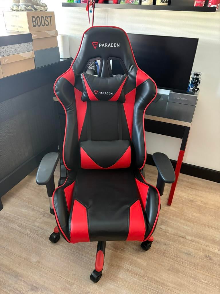 Bureau met gamestoel, Ophalen, Zwart