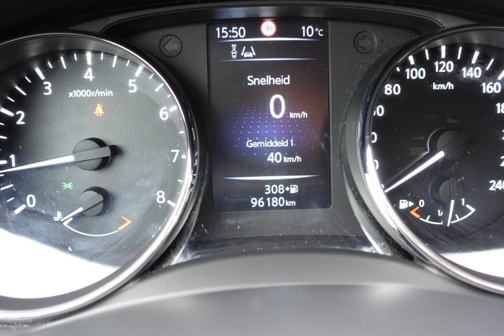 Nissan QASHQAI 1.2 TEKNA Panorama Leder Camera Trekhaak, Euro 5, 4 cilinders, 116 pk, Wit