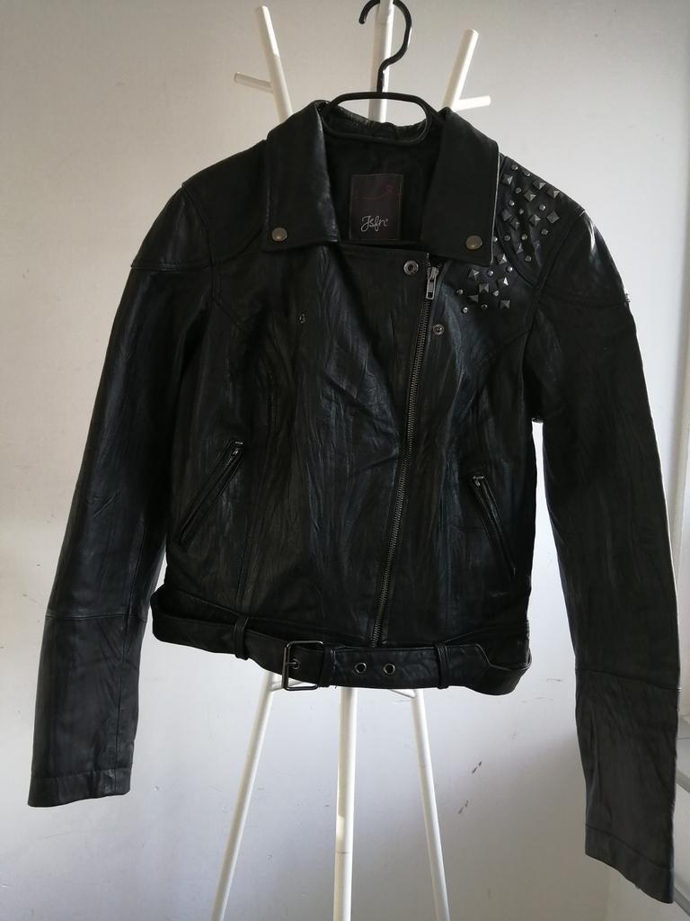Stoer zwart (echt) leren jasje met aparte accenten, maat 40, Ophalen of Verzenden, Zo goed als nieuw, Maat 38/40 (M), Zwart