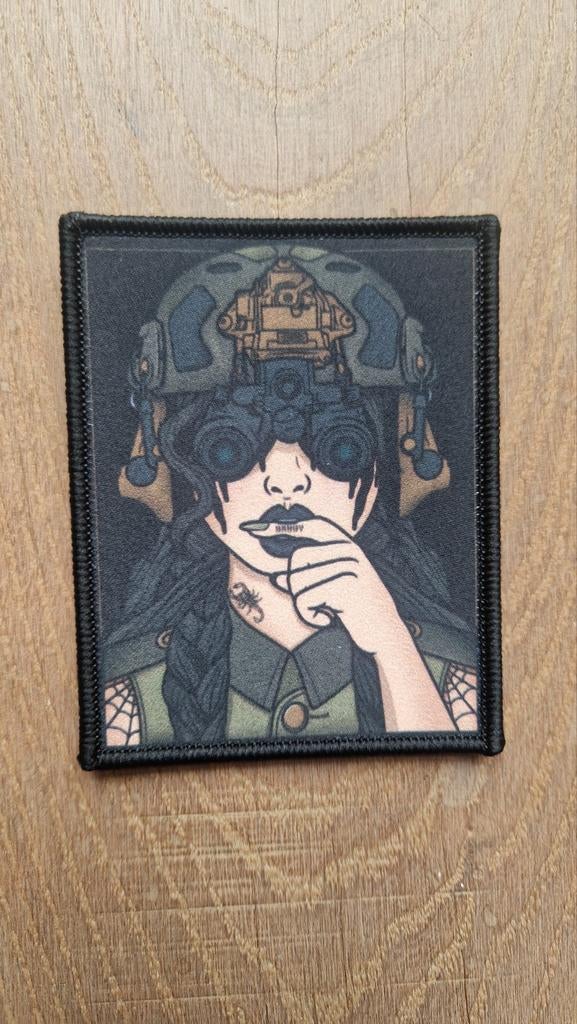 Patch Militair Pinup Embleem, Ophalen of Verzenden, Landmacht, Nederland, Embleem of Badge