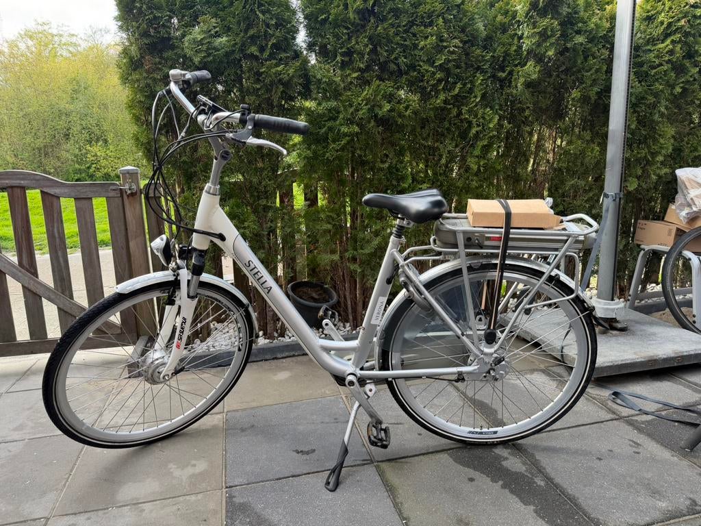 Stella verona elektrische fiets, Fietsen en Brommers, Fietsen | Dames | Damesfietsen, Versnellingen, Zo goed als nieuw, 50 tot 53 cm