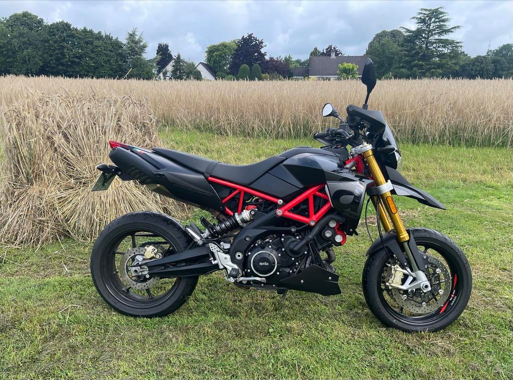 Aprilia Dorsoduro 900 - Krachtige Supermoto, Motoren, 2 cilinders, Motorrijbewijs A, Particulier, Meer dan 35 kW