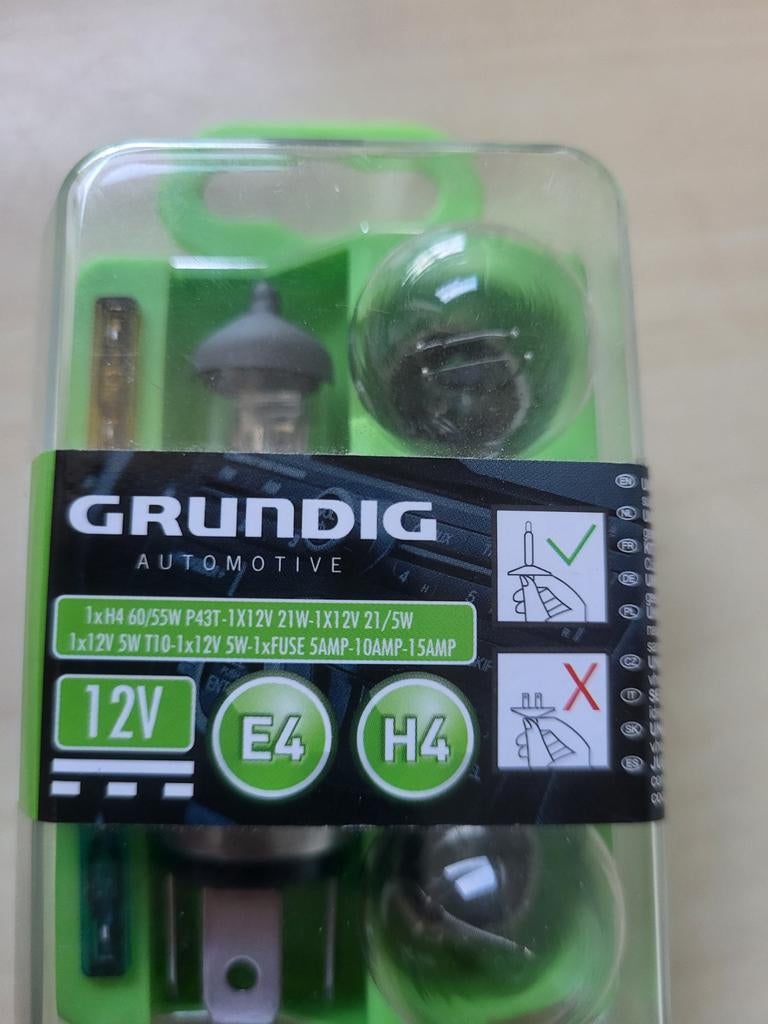 Grundig nieuw autolampen set 12V E4 H4, Ophalen of Verzenden