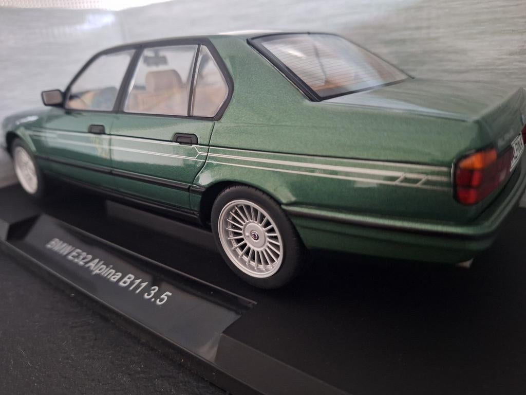 BMW Alpina B11 3.5 1992 Schaal 1:18
,, Overige merken, MCG, Nieuw, Ophalen of Verzenden