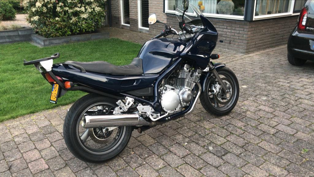 Yamaha Diversion 900 uit 2002 met koffer, Cardan-aandrijving, 4 cilinders, 900 cc, Particulier