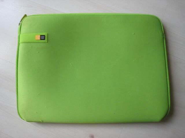 Case Logic Laptophoes, Ophalen of Verzenden, 16 inch, Gebruikt, Case Logic