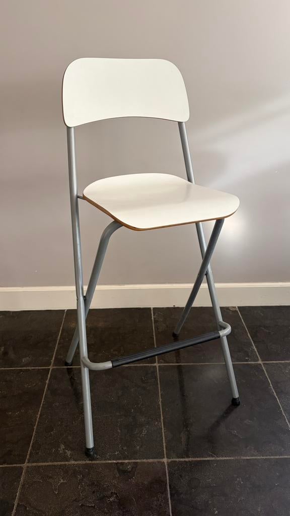 Ikea Barkruk Franklin Opklapbaar €15 pst, Huis en Inrichting, Barkrukken, 1 kruk, Ophalen, 60 tot 90 cm