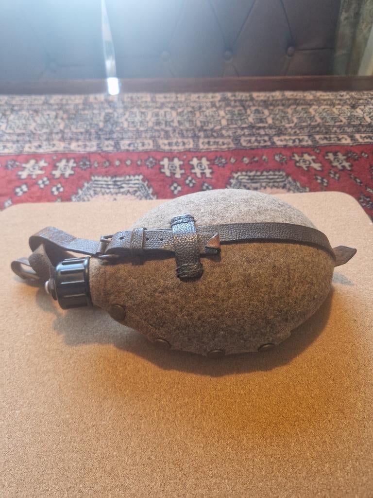 Duitse  M 31 Veldfles 1943 uit de tweede wereldoorlog, Verzamelen, Militaria | Tweede Wereldoorlog, Ophalen of Verzenden, Duitsland