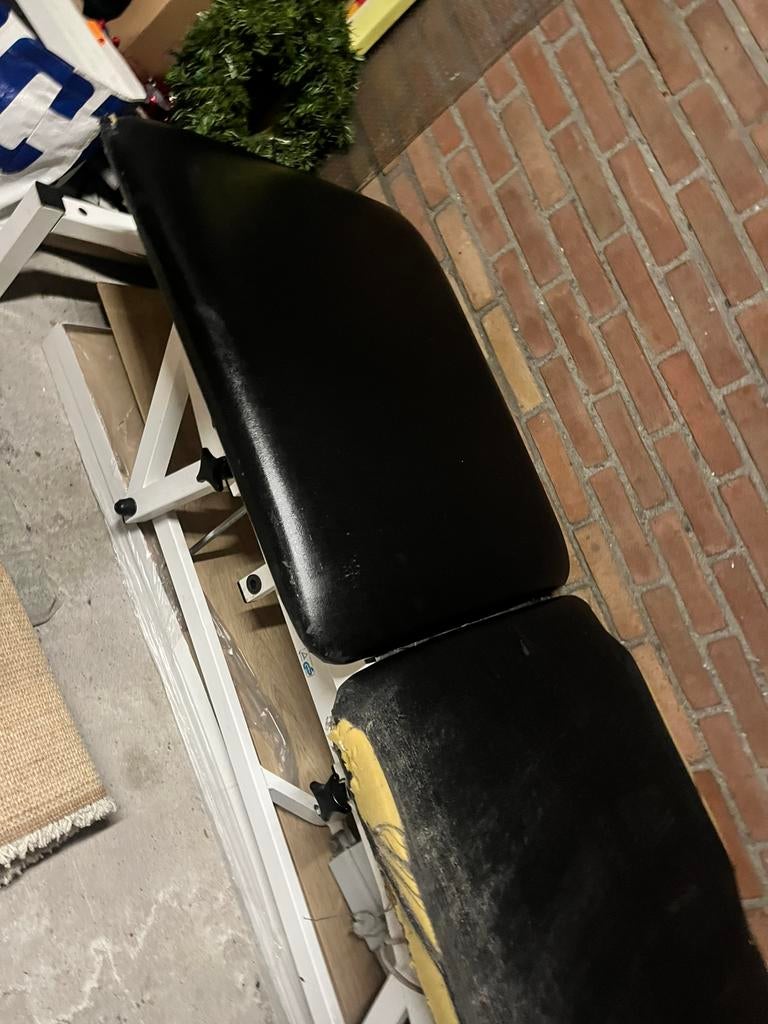 Elektrisch verstelbaar massagebed, Sport en Fitness, Ophalen, Gebruikt, Massagetafel