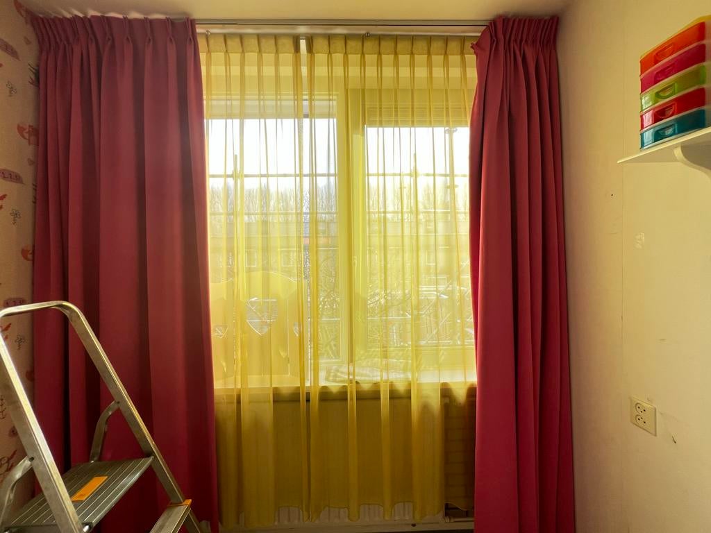 Set van 2 roze gordijnen met gele vitrage, Ophalen of Verzenden, Gebruikt, Rood, 200 cm of meer