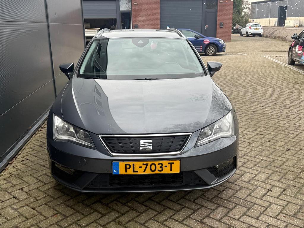 Seat Leon ST/Automaat/Navi/carplay/psrkeer sensoren voor en, Auto's, Seat, Electronic Stability Program (ESP), Gebruikt, Euro 6