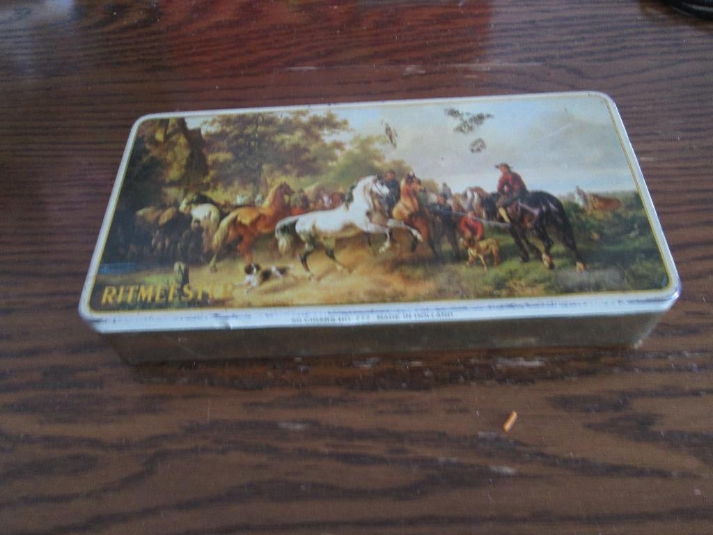 oude blikken sigaren doos Ritmeester, Verzamelen, Ophalen of Verzenden, Zo goed als nieuw, Tabaksdoos of Verpakking