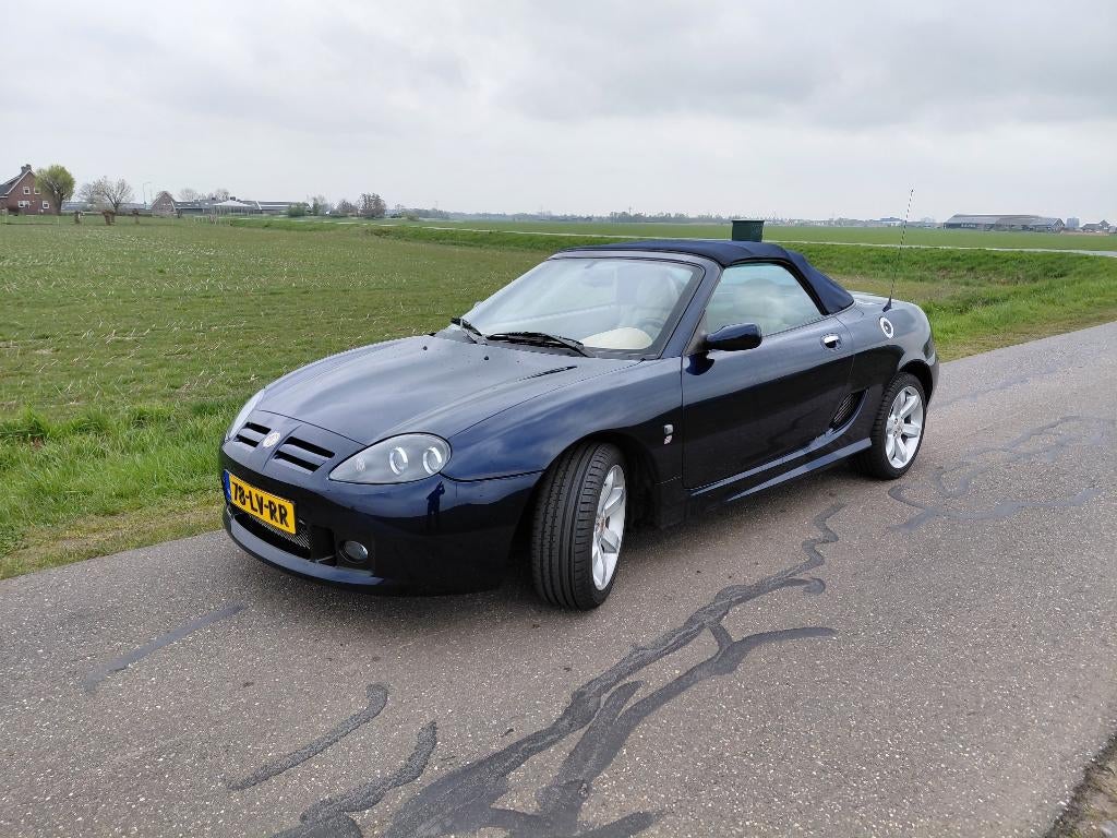 MG TF 1.8 I 135 PK 2003 Royal Blue, Auto's, 13 km/l, 40 €/maand, Beige, 4 cilinders